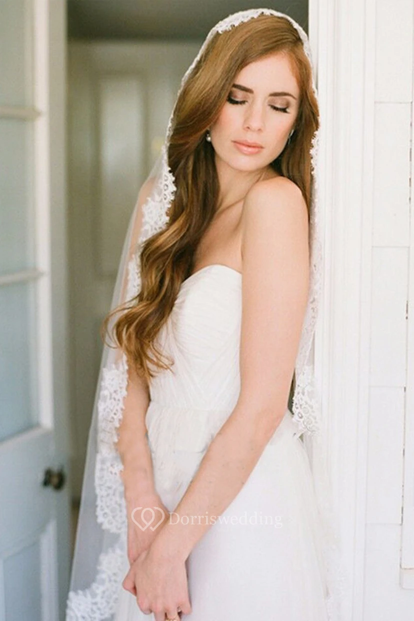 Soft Tulle Wedding Veil with Lace Applique Edge