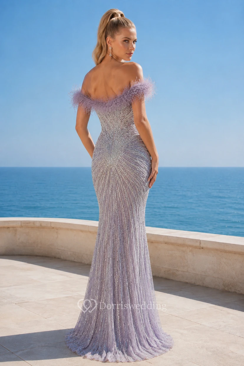 Robe de soirée sirène lavande à sequins, épaules dénudées et bordure en plumes view 2