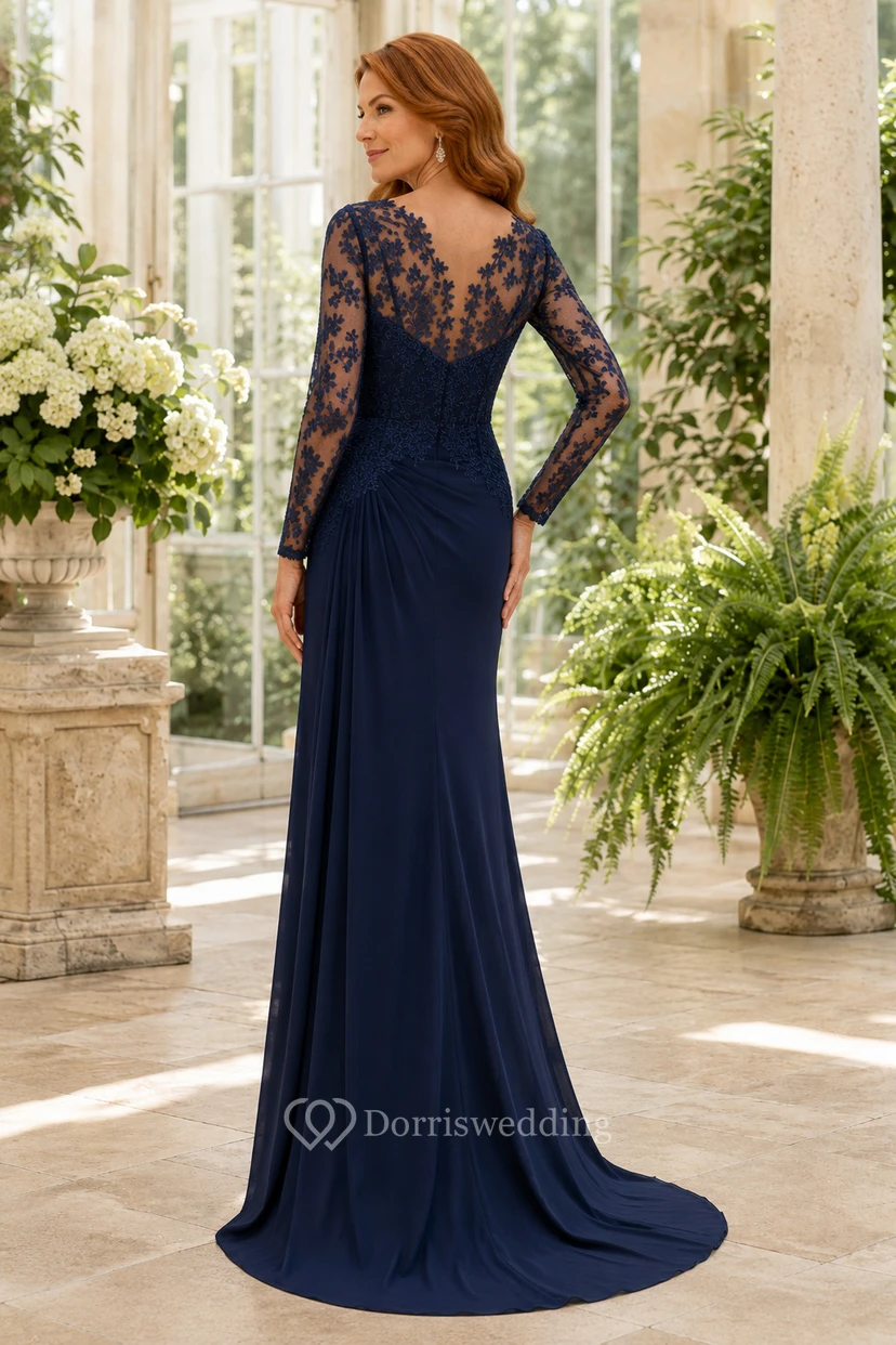 MOB-Kleid Dunkelblaues Chiffon-Spitzenkleid im Meerjungfrauenstil mit langen Ärmeln, V-Ausschnitt und Schleppe, gerafft view 2