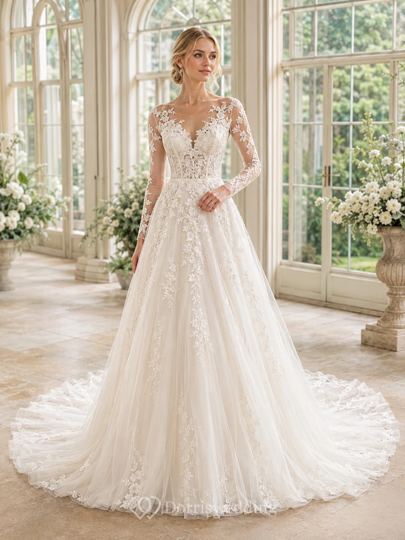 Robe de mariée élégante en dentelle florale, coupe trapèze, manches longues, col en V et traîne chapelle