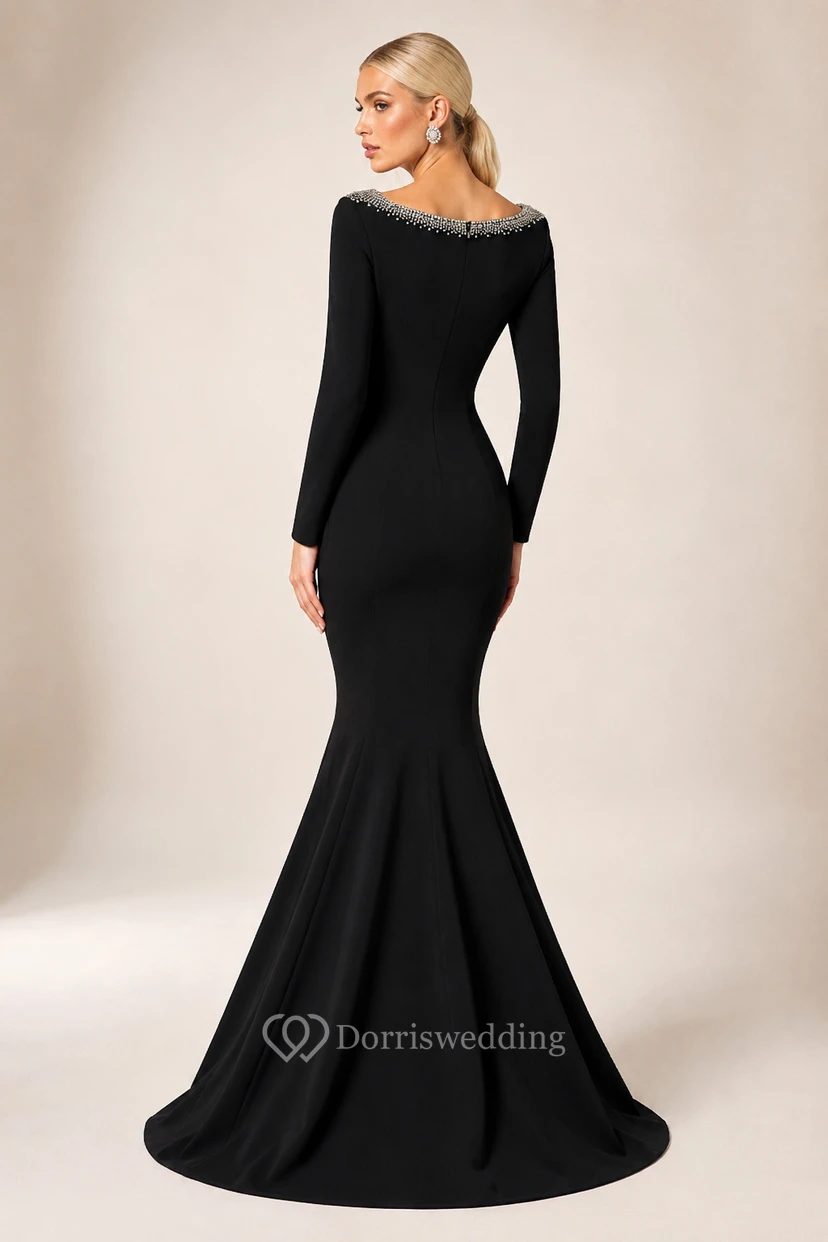 Robe de soirée sirène noire à manches longues, élégante et sobre, ornée d'un décolleté bateau en cristal et d'une traîne. view 2