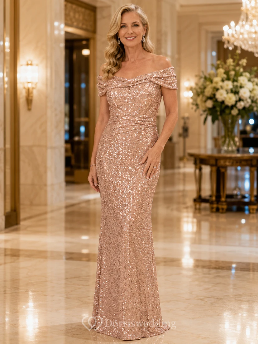 Luxuriöses, schulterfreies Pailletten-Etui-Kleid in Roségold mit bodenlangem Schnitt und skulpturalem Ausschnitt – perfekt für die Mutter der Braut