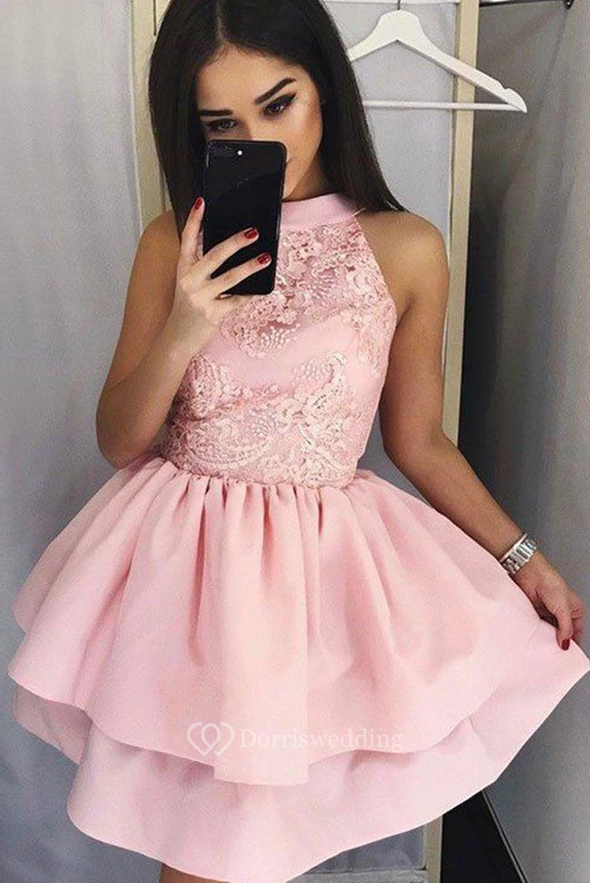 Robe de bal trapèze sans manches en satin et dentelle, col montant, mini-robe de soirée