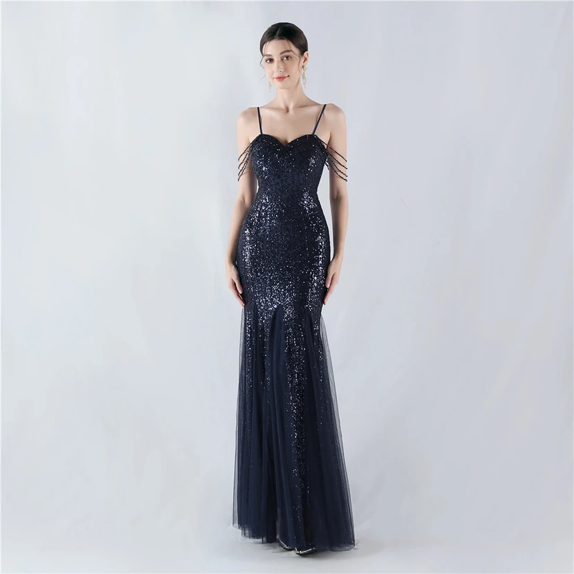 Création de perles, de sequins et de tulle pour une robe de soirée, spectacle, animateur, réunion annuelle view 61