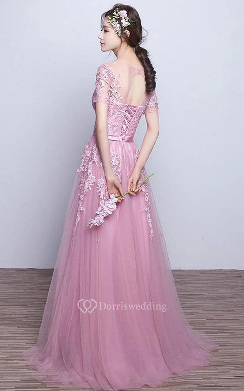 Robe longue en tulle trapèze à manches courtes avec appliques view 2