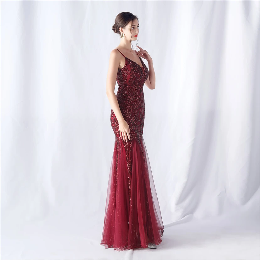 Vestido de noche de alta gama con estampado floral y detalles de malla y cuentas. view 40