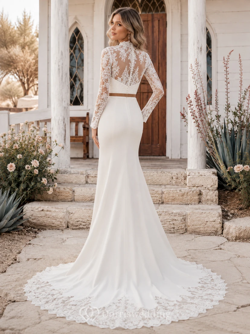 Robe de mariée moderne deux pièces sirène en dentelle, col montant illusion, manches longues, traîne chapelle view 2