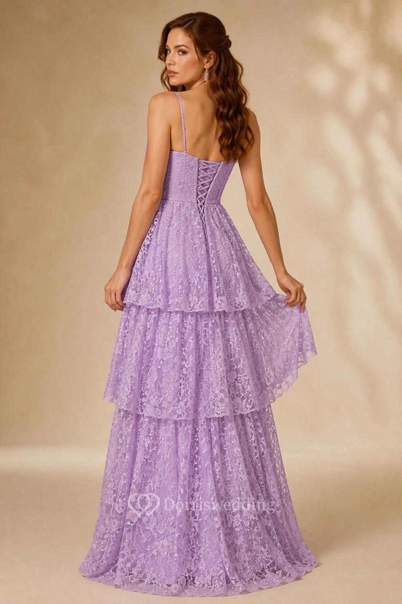 Vestido de fiesta de tul con encaje y tirantes finos color lavanda, con volantes y espalda tipo corsé. view 2