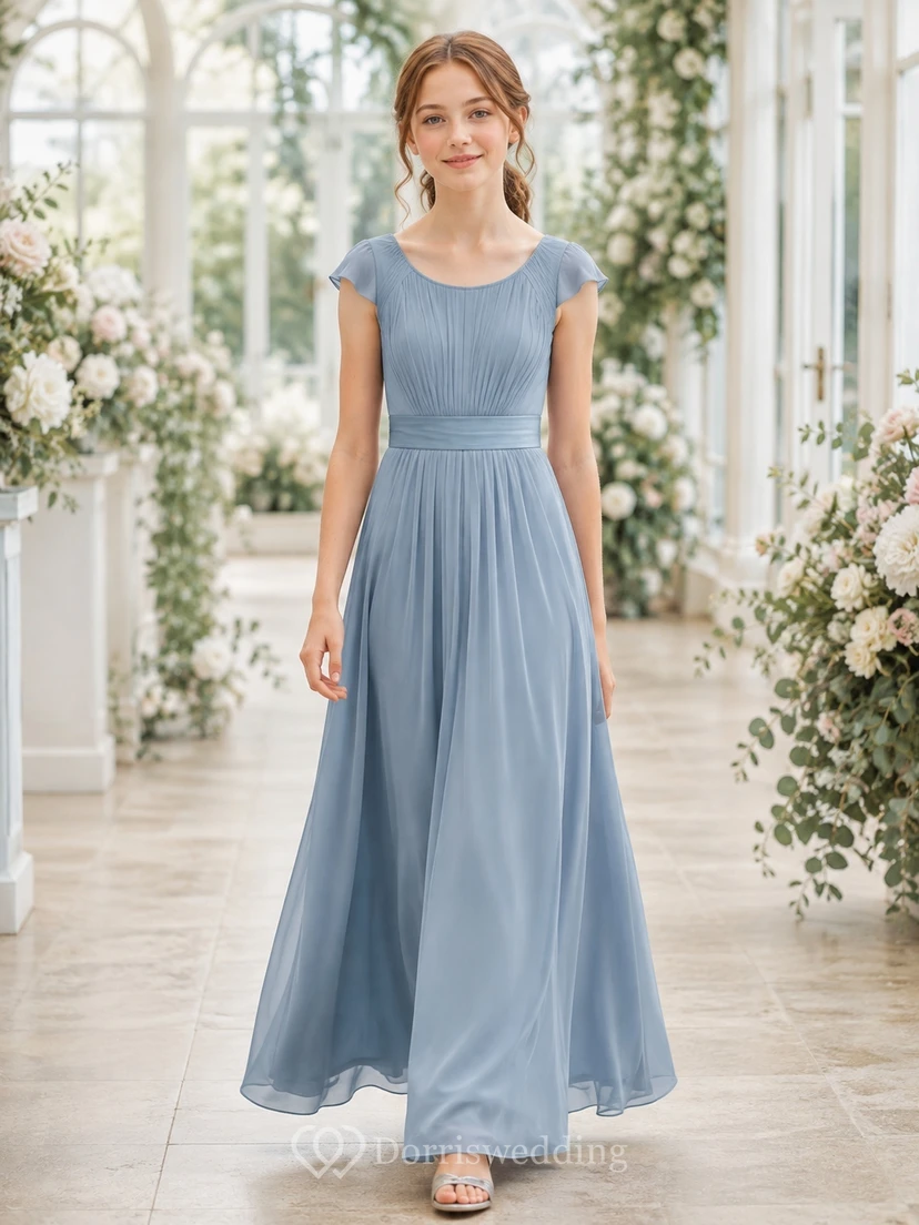 Elegantes, stahlblaues Brautjungfernkleid im A-Linien-Stil mit kurzen Ärmeln und Rundhalsausschnitt.