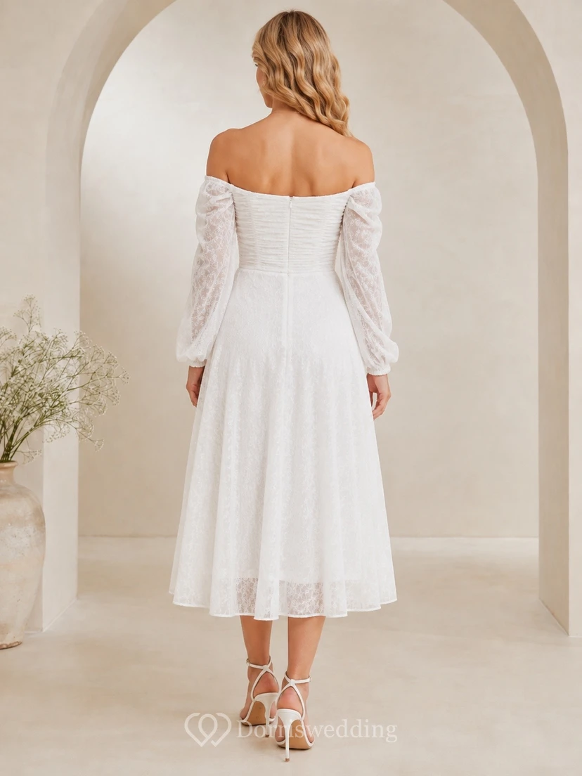 Vestido de novia de encaje de corte A, manga larga, hombros descubiertos, estilo modesto, largo hasta la rodilla view 2
