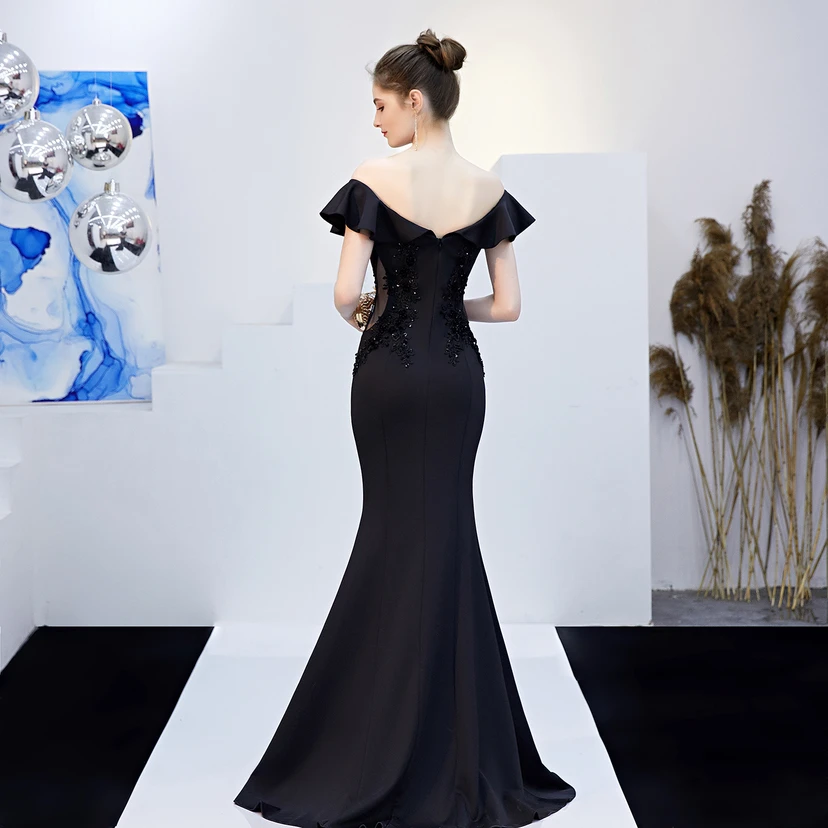 Robe de mariée longue rouge asymétrique à une épaule, coupe sirène, idéale pour un banquet ou une soirée de mariage. view 17