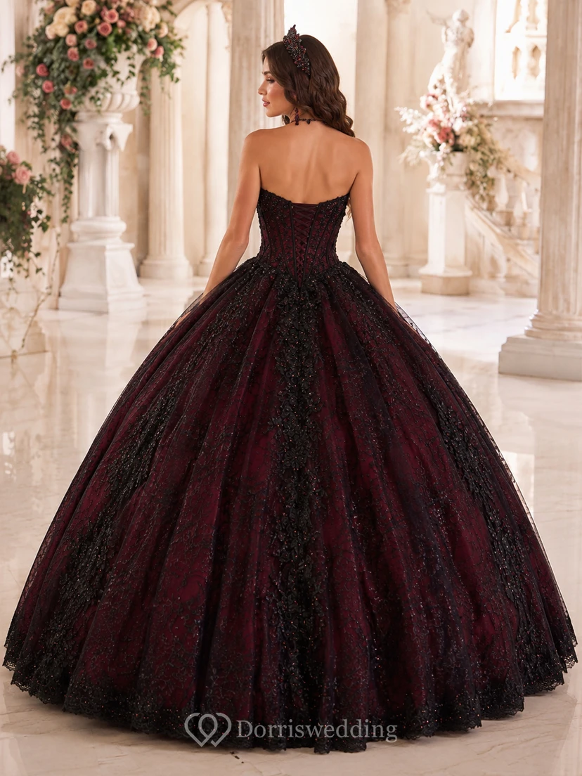 Robe de bal de princesse bordeaux noir sombre, bustier cœur en dentelle, style romance sombre, pour quinceañera. view 2