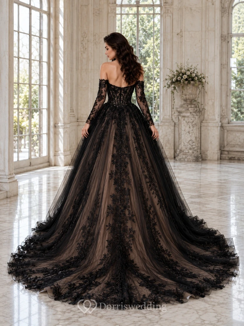 Vestido de novia negro romántico de manga larga con hombros descubiertos y encaje. view 2
