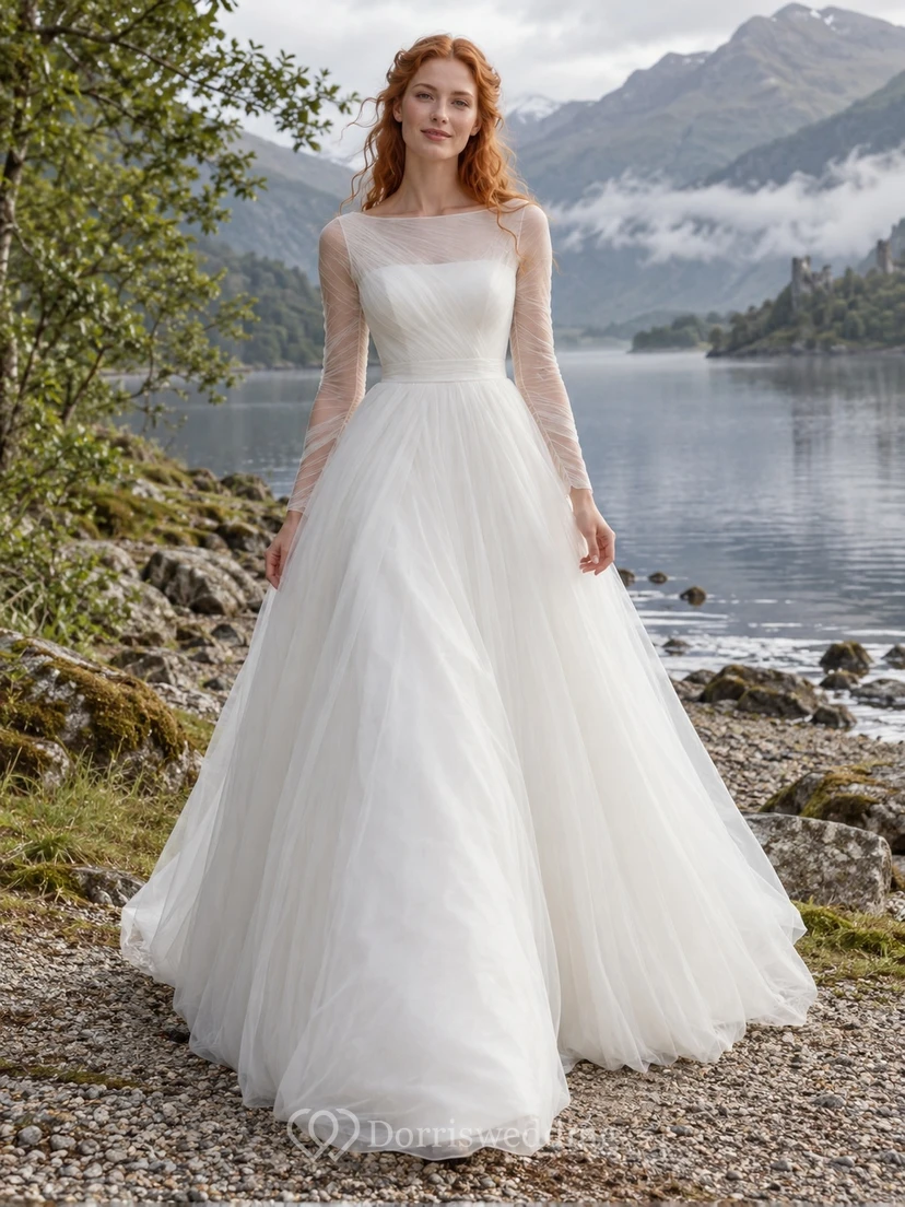 Langärmeliges Tüll-Ballkleid mit U-Boot-Ausschnitt und Schlüssellochrücken