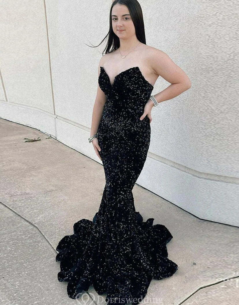 Meerjungfrauen-Kleid mit Pailletten und Perlen view 8