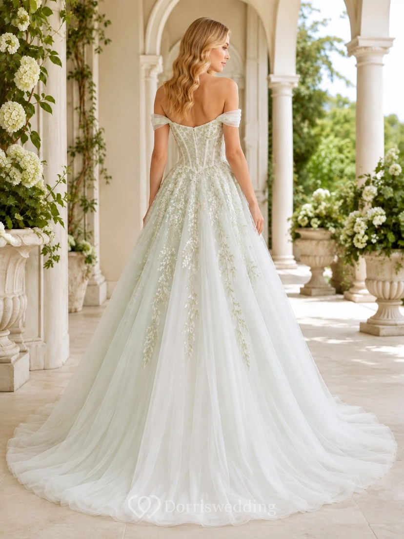 Celadonfarbenes, botanisches Brautkleid, schulterfrei, ärmellos, mit Kapellenschleppe, romantisch-elegant view 2