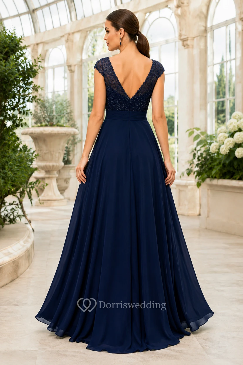 Robe de mère de la mariée bleu marine foncé, corsage en dentelle à col en V, coupe trapèze en mousseline avec manches courtes view 2