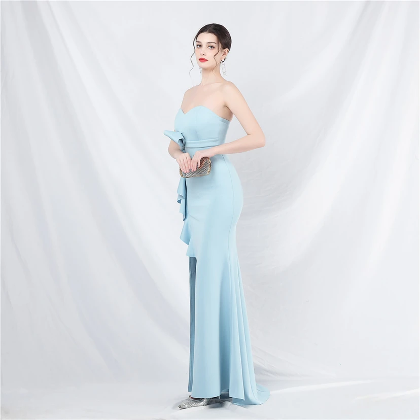 Brautjungfern-Empfangsdinner: Schulterfreies, trägerloses, langes Abendkleid view 4