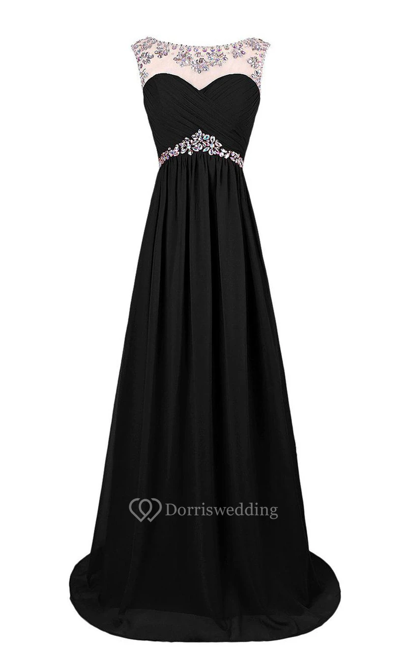 Robe en mousseline à manches courtes et encolure perlée