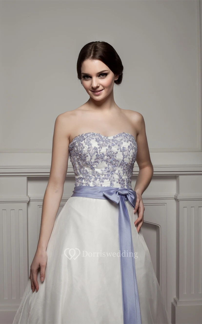 Sweetheart A-Line Appliqued Court Train and Gown With Ribbon view 3