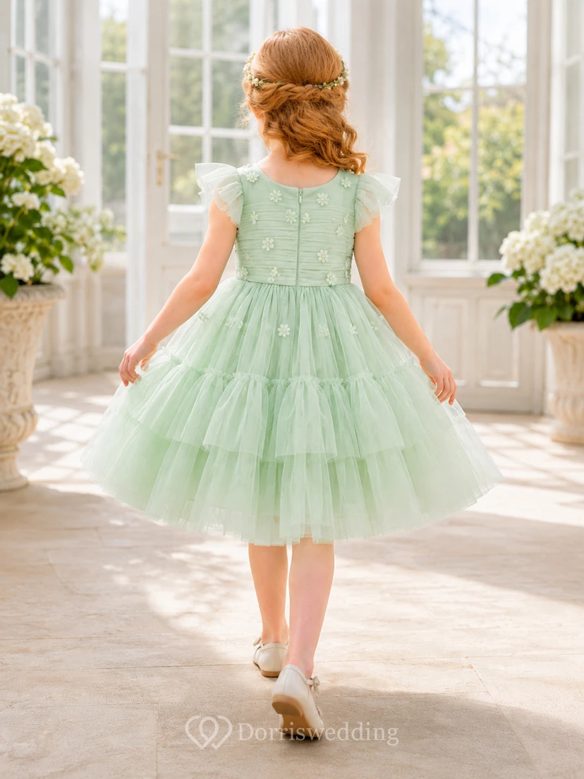 Robe de demoiselle d'honneur vert menthe en tulle superposé, coupe trapèze, manches pétales, appliques florales et volants view 2