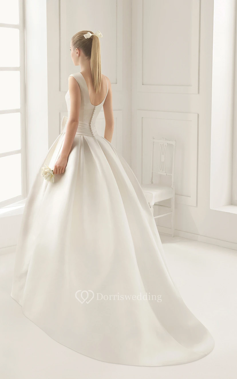 Robe de bal angélique en satin sans manches avec ceinture à nœud view 2