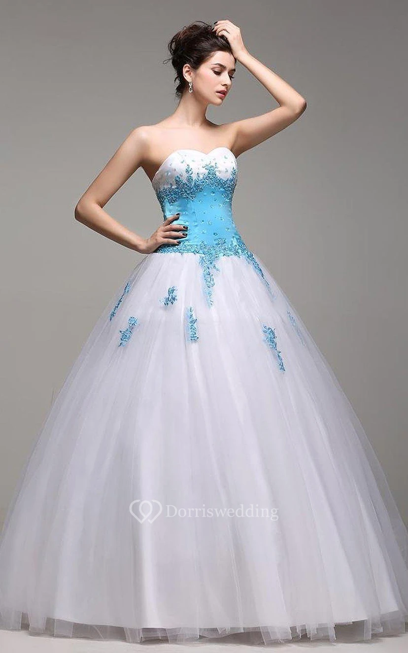 Ballkleid aus Tüll mit Herzausschnitt, Applikationen und Perlenstickerei view 8