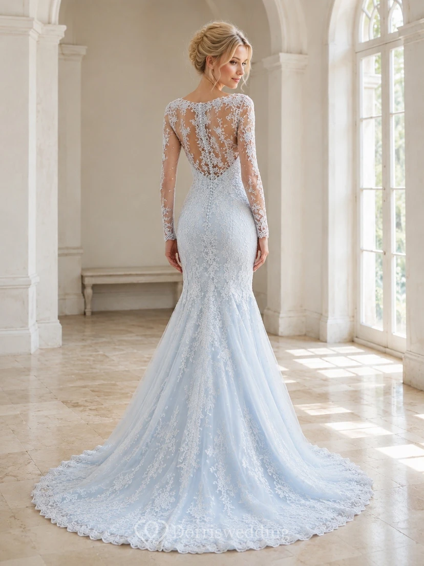Robe de mariée bleu ciel en satin, coupe trapèze, col carré simple et élégante view 2