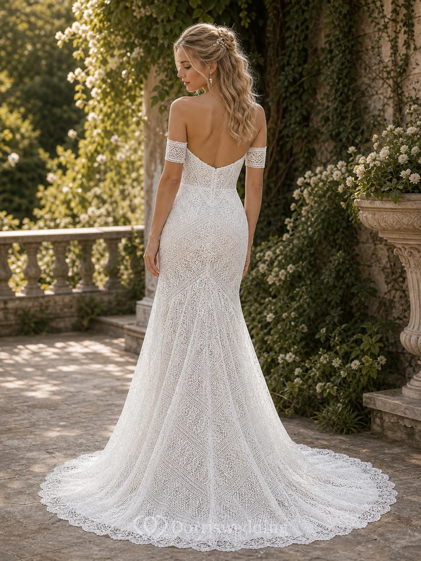 Vestido de novia bohemio de corte imperio con encaje y escote corazón. view 3