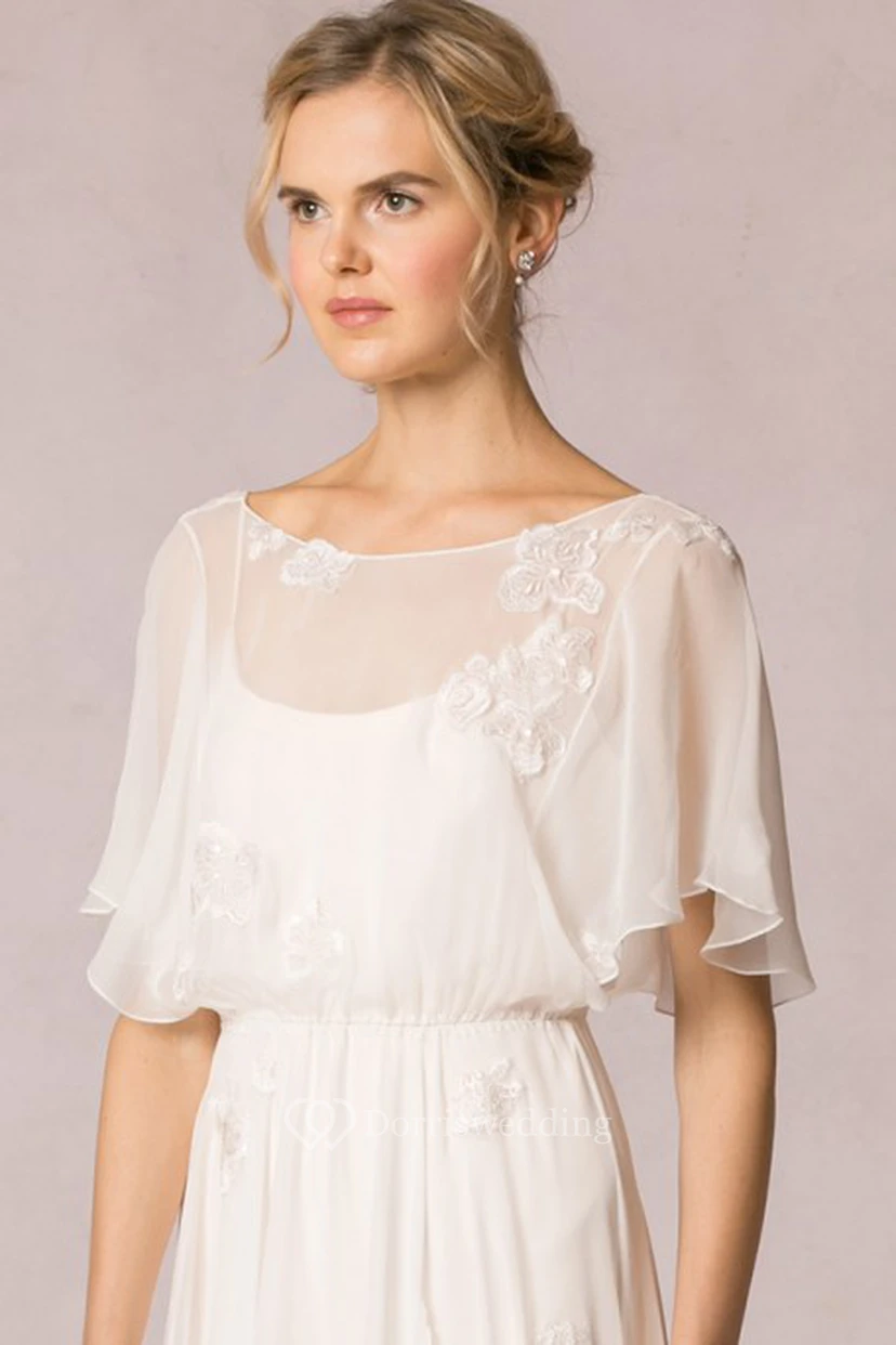 Robe de mariée bohème en mousseline de soie ornée d'appliqués et de plis, coupe fourreau, col rond, manches bouffantes et manches bouffantes. view 3