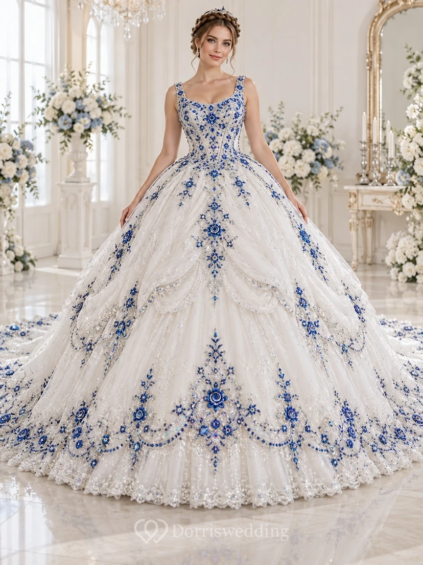 Vestido de novia de gala azul marino con estampado floral, escote redondo, recogidos de tul con cuentas y cola de capilla.