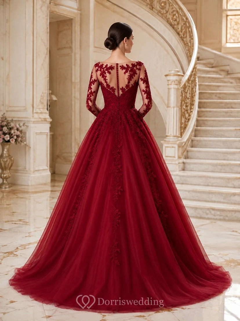 Klassisches rotes Spitzen-Ballkleid mit langen Ärmeln und U-Boot-Ausschnitt view 2