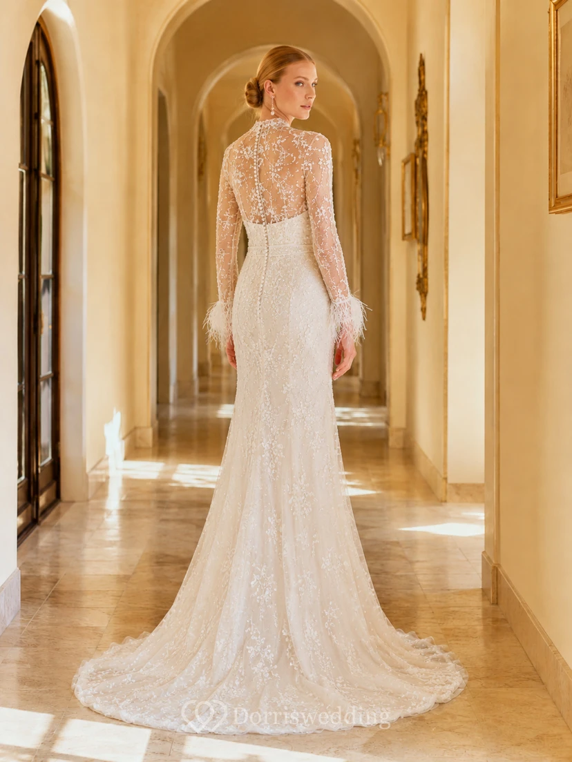 Robe de mariée sirène en dentelle à col montant et manches illusion longues view 2