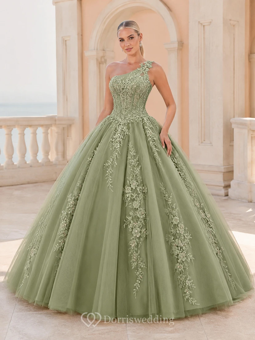 Robe de bal de princesse élégante en tulle vert sauge à une épaule, ornée d'appliqués floraux, pour quinceañera.