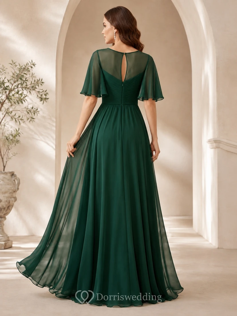 Dunkelgrünes, elegantes Abendkleid in A-Linie aus Chiffon mit eckigem Ausschnitt, Glockenärmeln und Rüschen. view 2