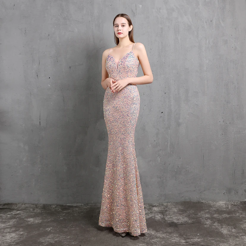 Vestido de fiesta de noche elegante y ajustado con lentejuelas coloridas de Heavy Craft para celebridades. view 10