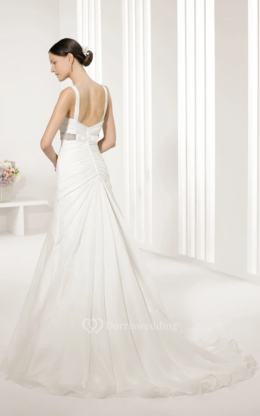 Asymmetrisches Kleid mit V-Ausschnitt und Perlenbesatz view 2