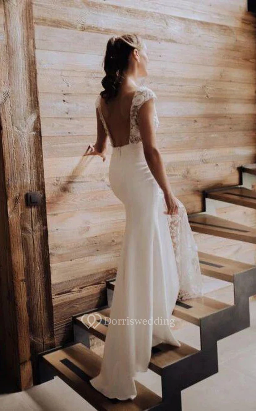 Boho-Hochzeitskleid mit Rundhalsausschnitt, Kapuze, vorderem Schlitz und floralen Applikationen view 2