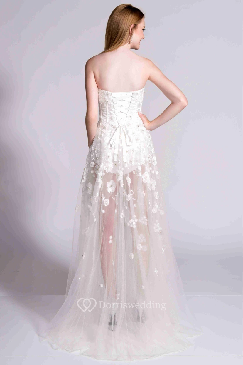 A-Linien-Abendkleid aus Tüll mit herzförmigem Ausschnitt, Blütenblättern und transparentem Rock view 2