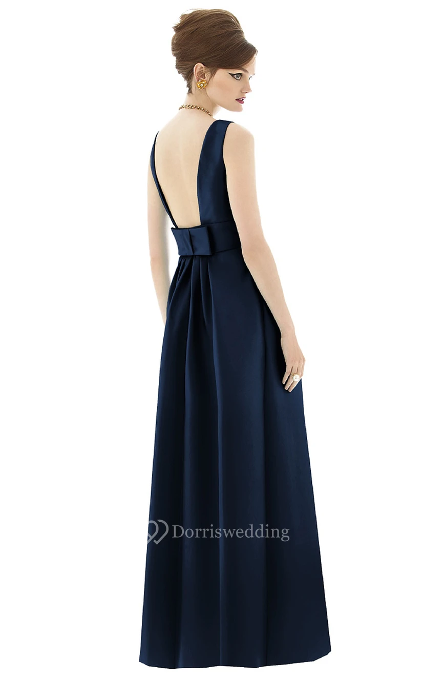 Long Bateau Sleeveless Satin Dress with Pockets and Pleats view 4