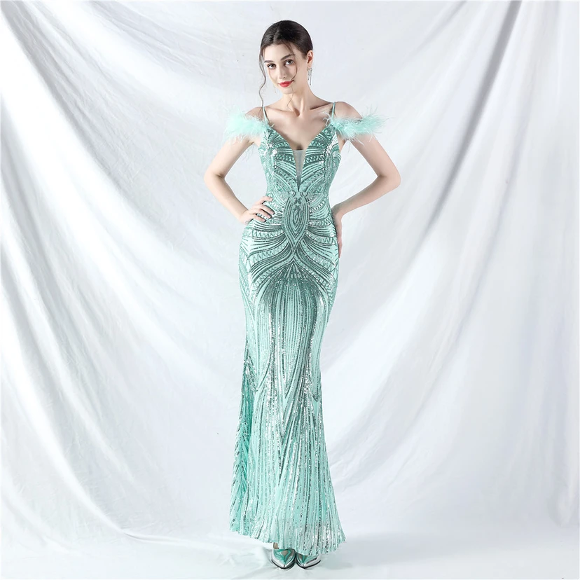 Vestido de noche con cuentas florales y plumas de avestruz elaboradas artesanalmente view 57