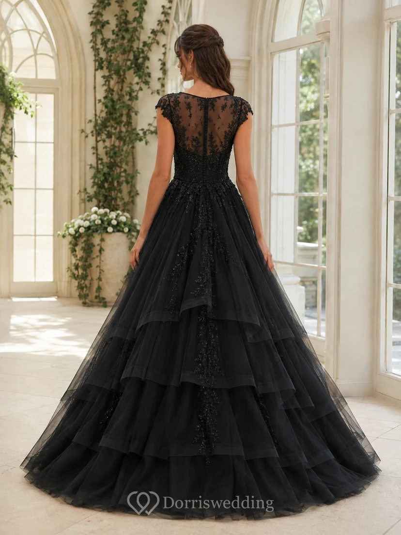 Vestido largo de gala de lujo con mangas cortas y volantes de tul negro view 2