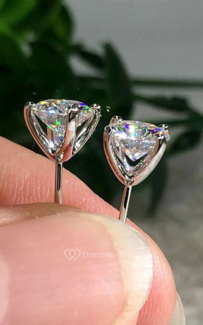 Shining Four Claw Stud Earrings view 4