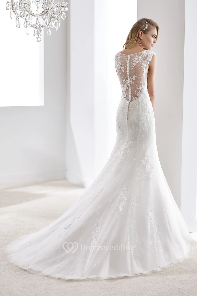 Vestido de novia de corte A con escote corazón, fruncido, decoración de cuentas y corpiño plisado. view 2