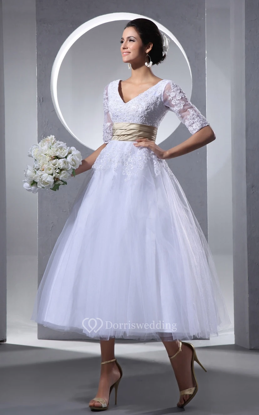 Robe mi-longue à manches courtes et col en V avec superposition de tulle view 10