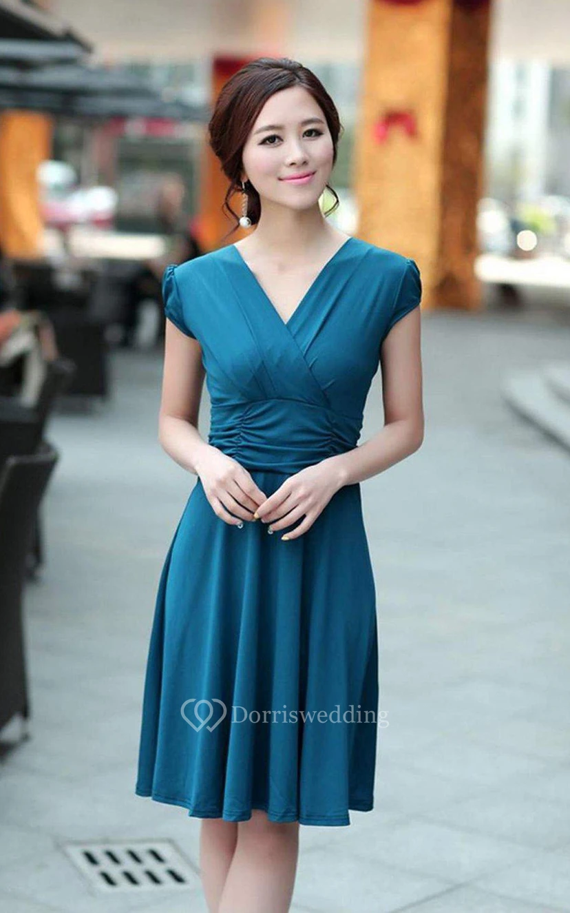 Cap-sleeved Knee-length Dress With Ruching view 3