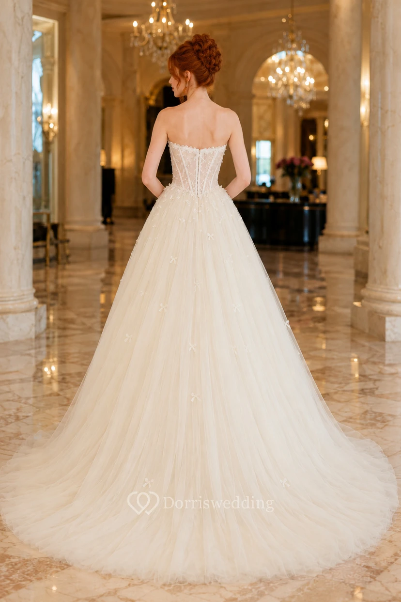 Lace Tulle Wedding Dress Ball Gown Strapless Sweetheart Chapel Train Applique Bridal Gown view 2