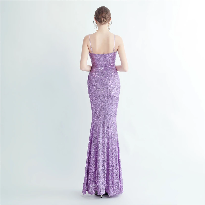 Robe de soirée longue à sequins haute densité, plissée, fendue sur le côté et à bretelles view 69