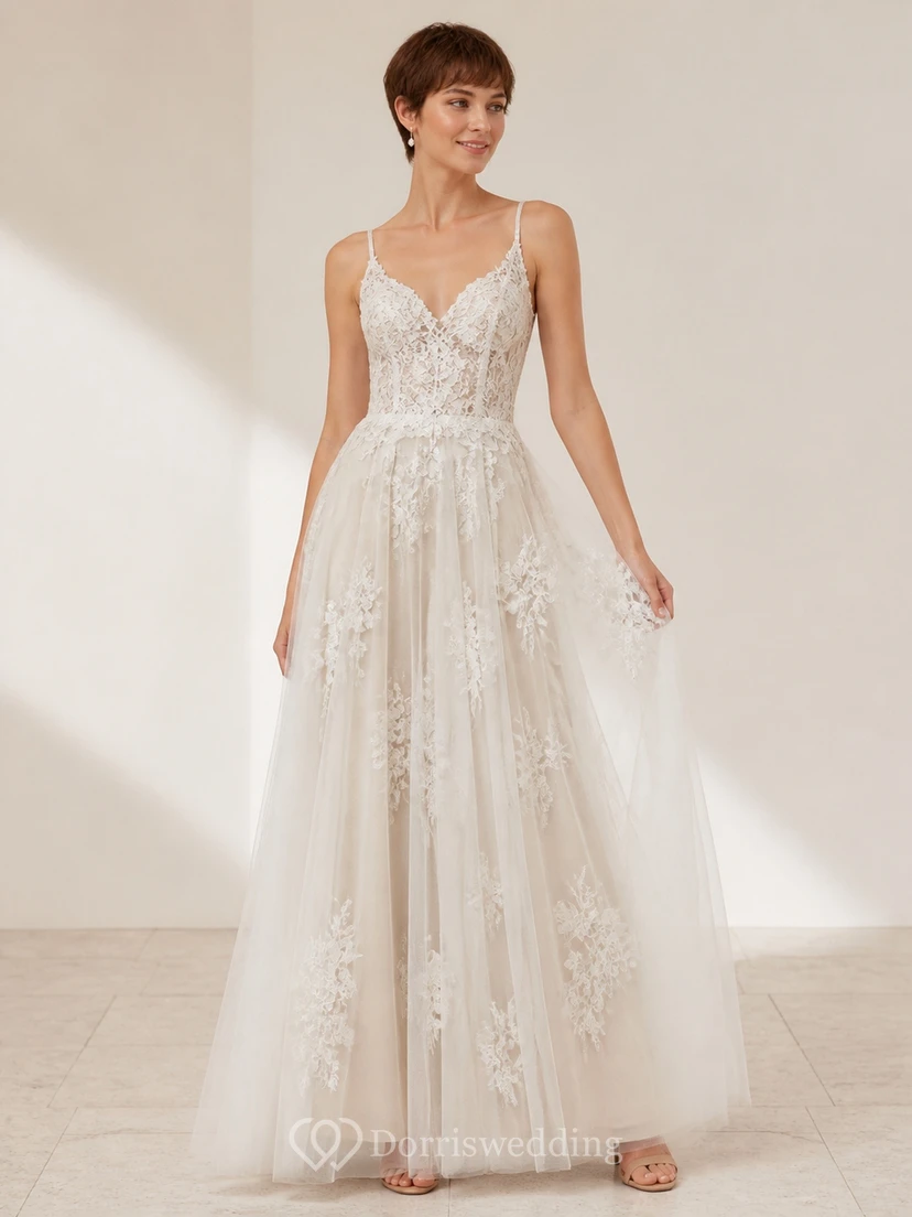 Robe de mariée bohème trapèze à col en V, tulle spaghetti et dentelle appliquée