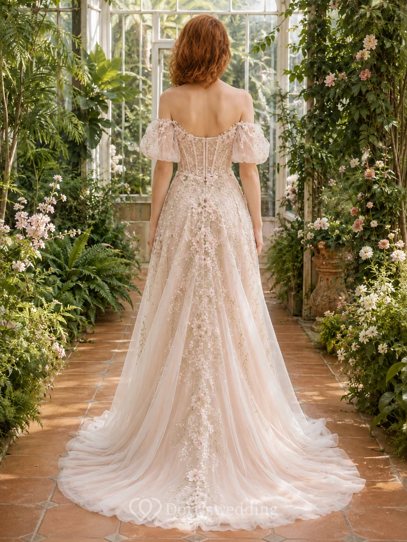 Brautkleid aus Tüll mit Puffärmeln, floraler Stickerei und Gewächshausmotiv view 2
